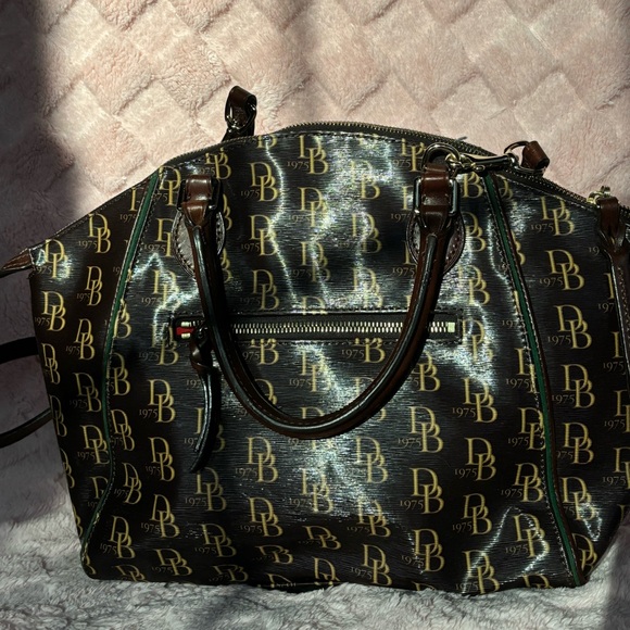 Dooney & Bourke Handbags - dooney and bourke Sydney bag